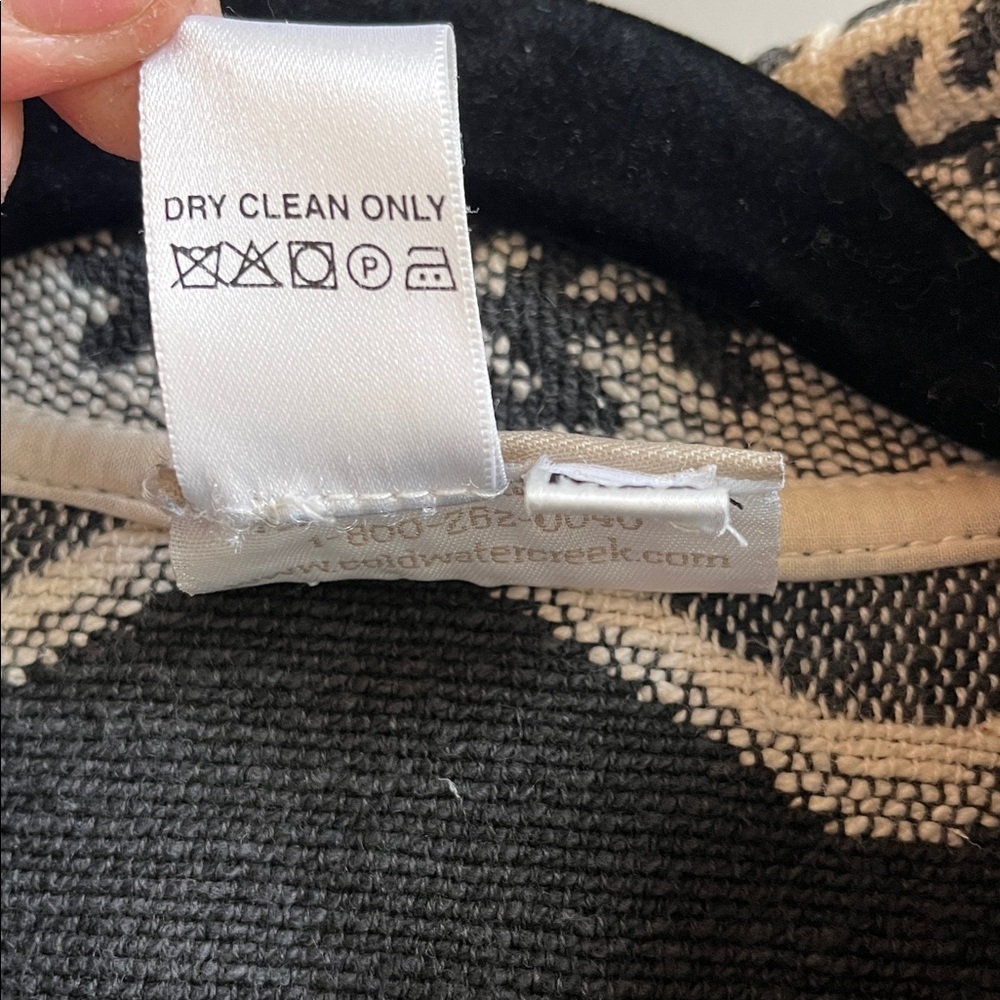 VTG Coldwater Creek Cream/Gray Cotten Tapestry Jacket- Winter Snowflake Pattern - Picture 3 of 6